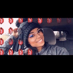 Meet your Posher, Norma